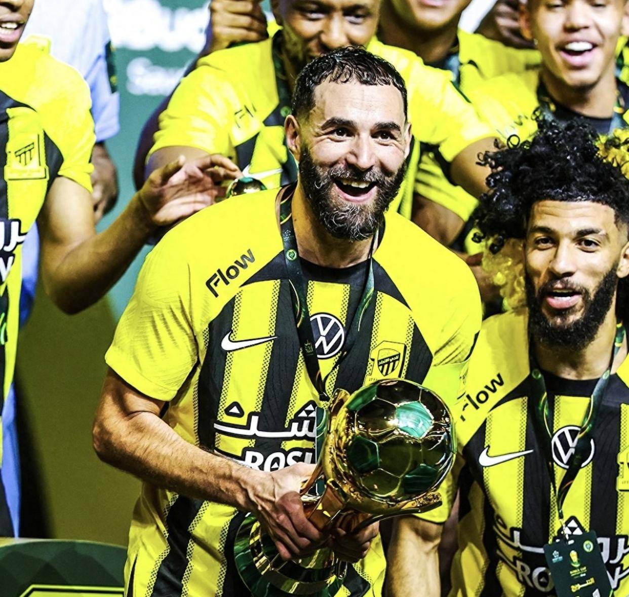 包含马赛力克巴黎，本泽马绝境逆转的词条