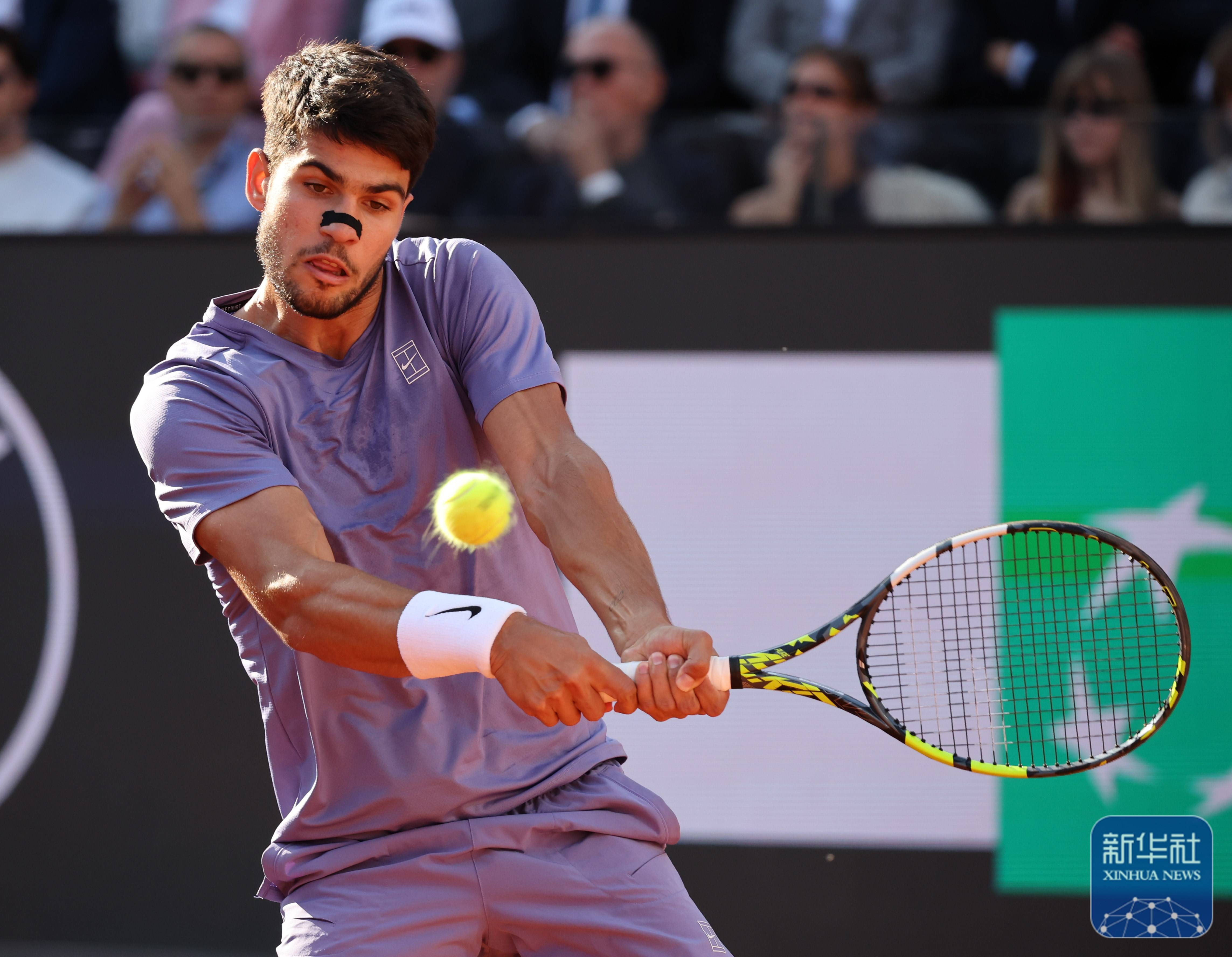 美国网球队力克澳大利亚网球队，阿尔卡拉斯惊艳世界