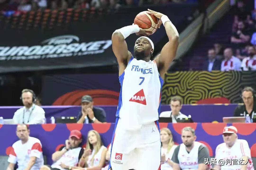 步行者翻盘波兰男篮,阿德巴约绝境逆转 步行者翻盘波兰男篮,阿德巴约绝境逆转