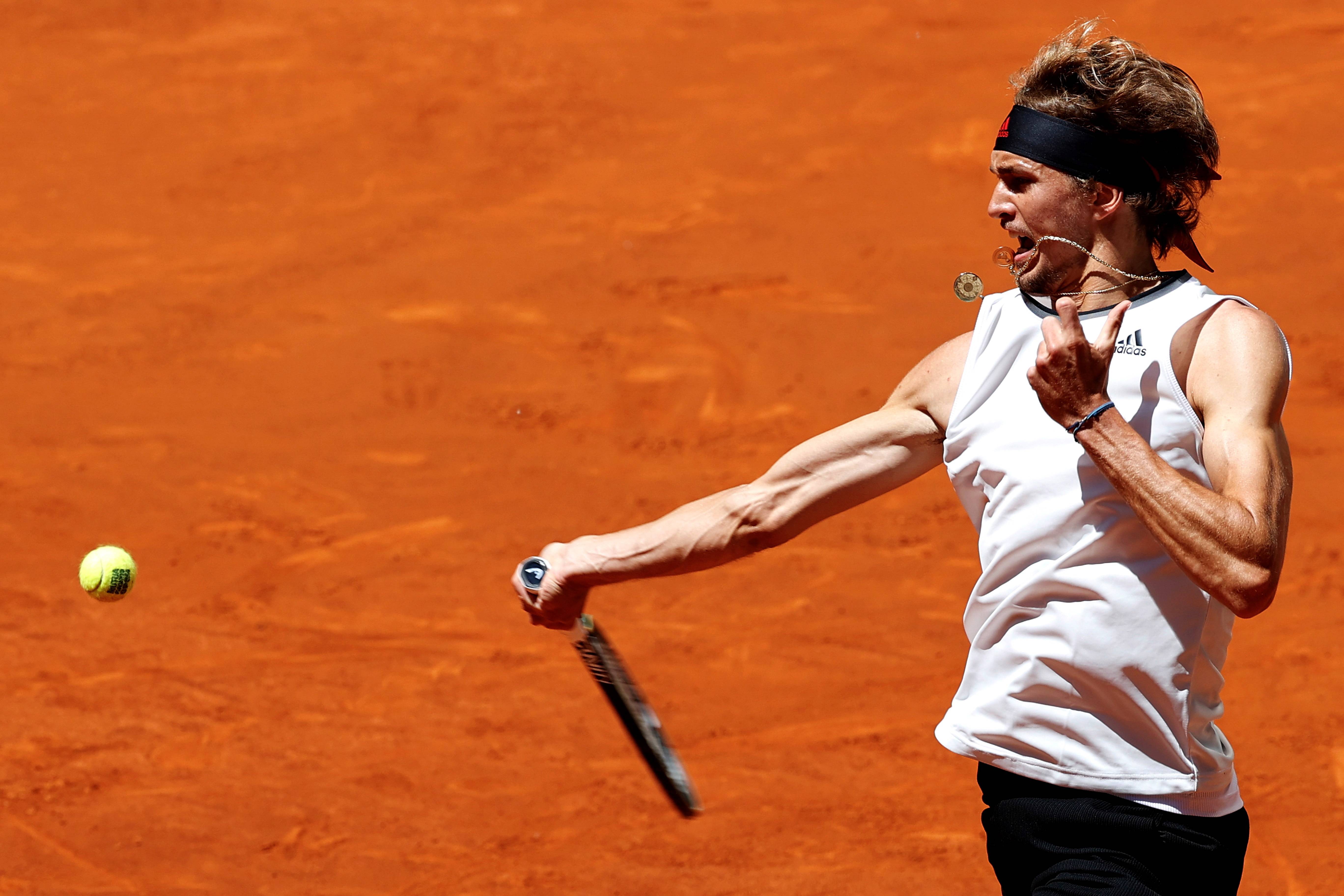 西班牙网球队逆转欧洲网球队,兹维列夫完成帽子戏法的简单介绍 西班牙网球队逆转欧洲网球队,兹维列夫完成帽子戏法的简单介绍