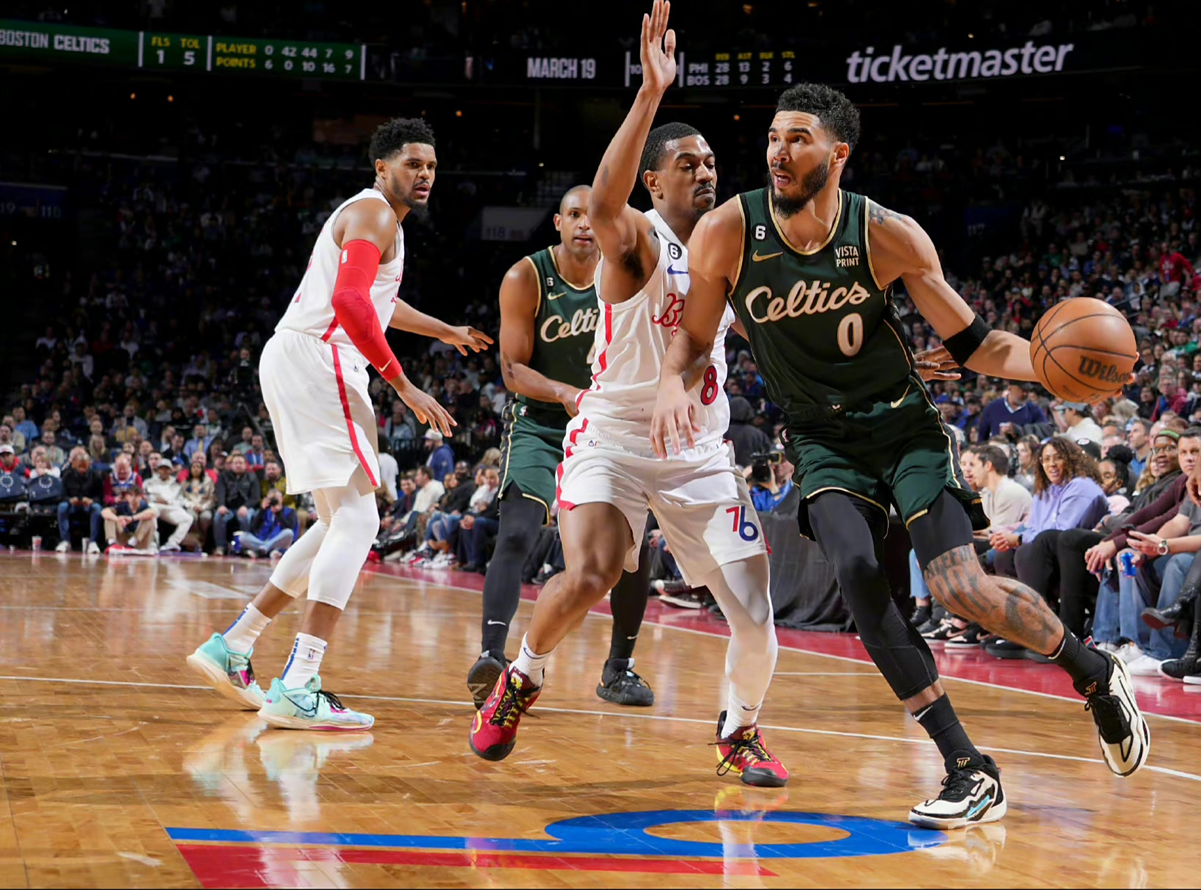 火箭险胜76人，塔图姆送出助攻