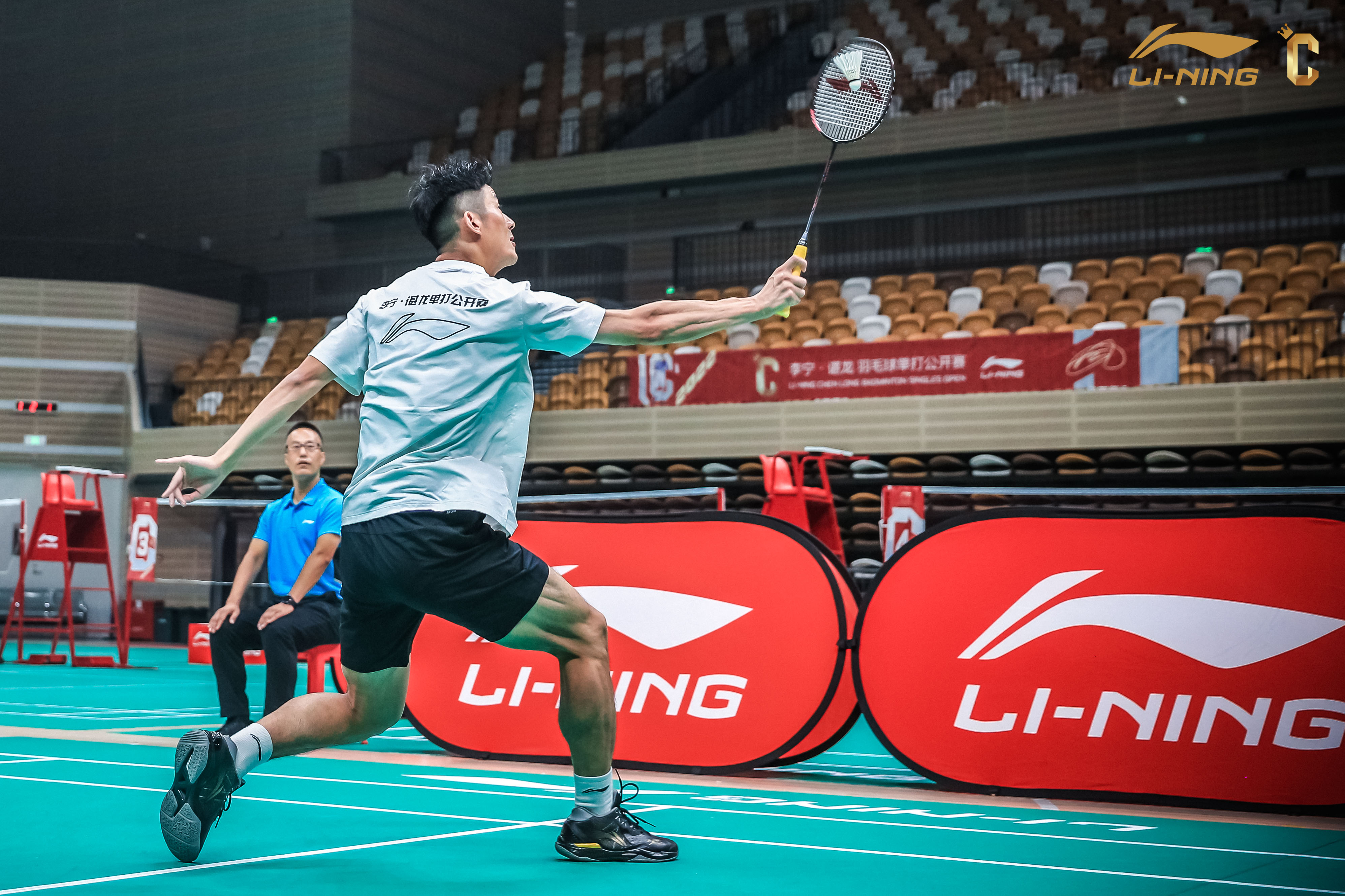 法国羽毛球队力克泰国羽毛球队，谌龙一己之力扛起全队