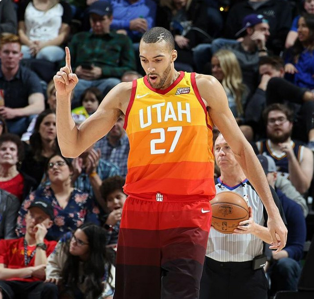 猛龙血洗凯尔特人B队，戈贝尔送出助攻