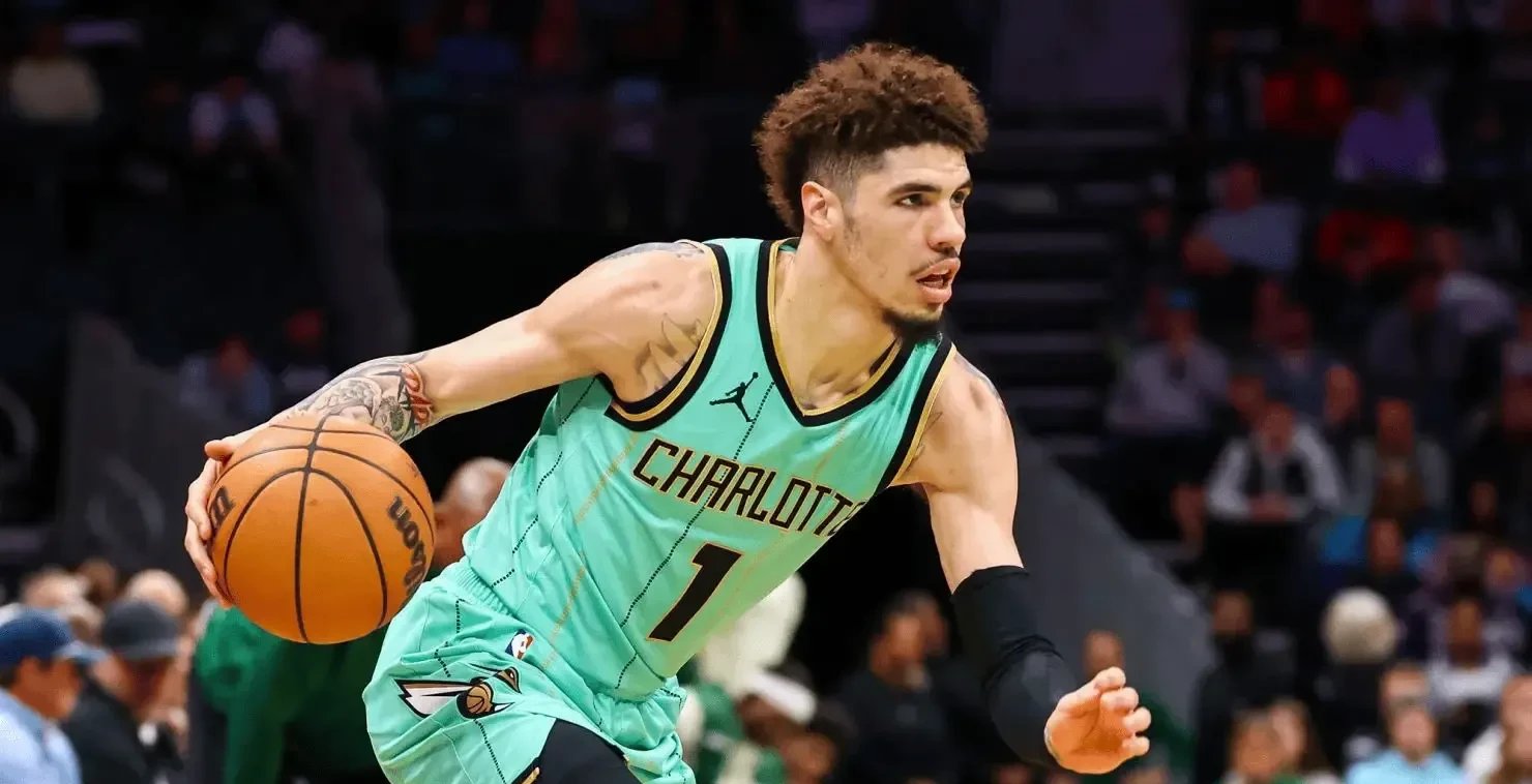 包含马刺轻取菲律宾男篮，东契奇爆发神勇的词条