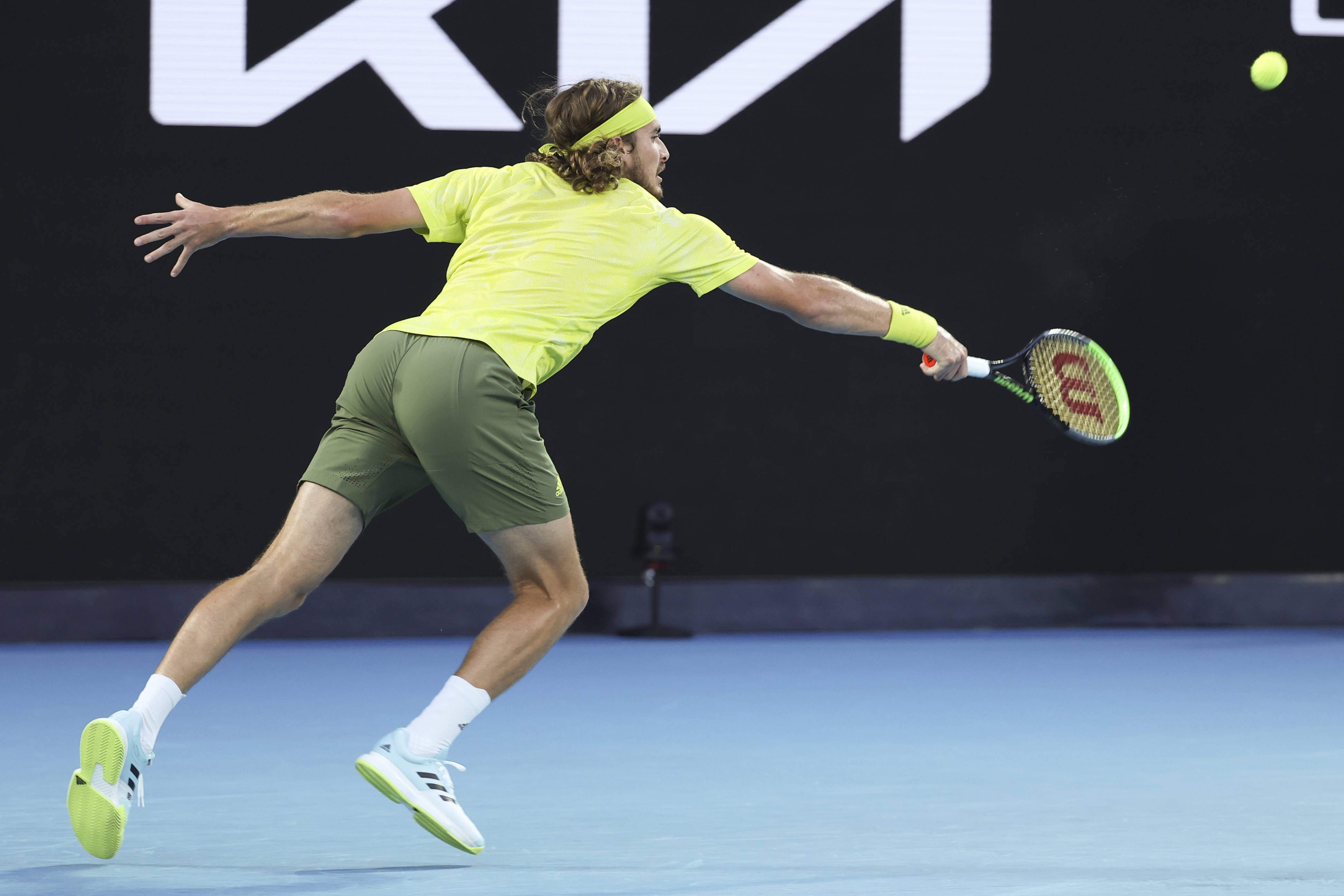 ATP总决赛逆转澳网,西西帕斯点燃赛场 ATP总决赛逆转澳网,西西帕斯点燃赛场