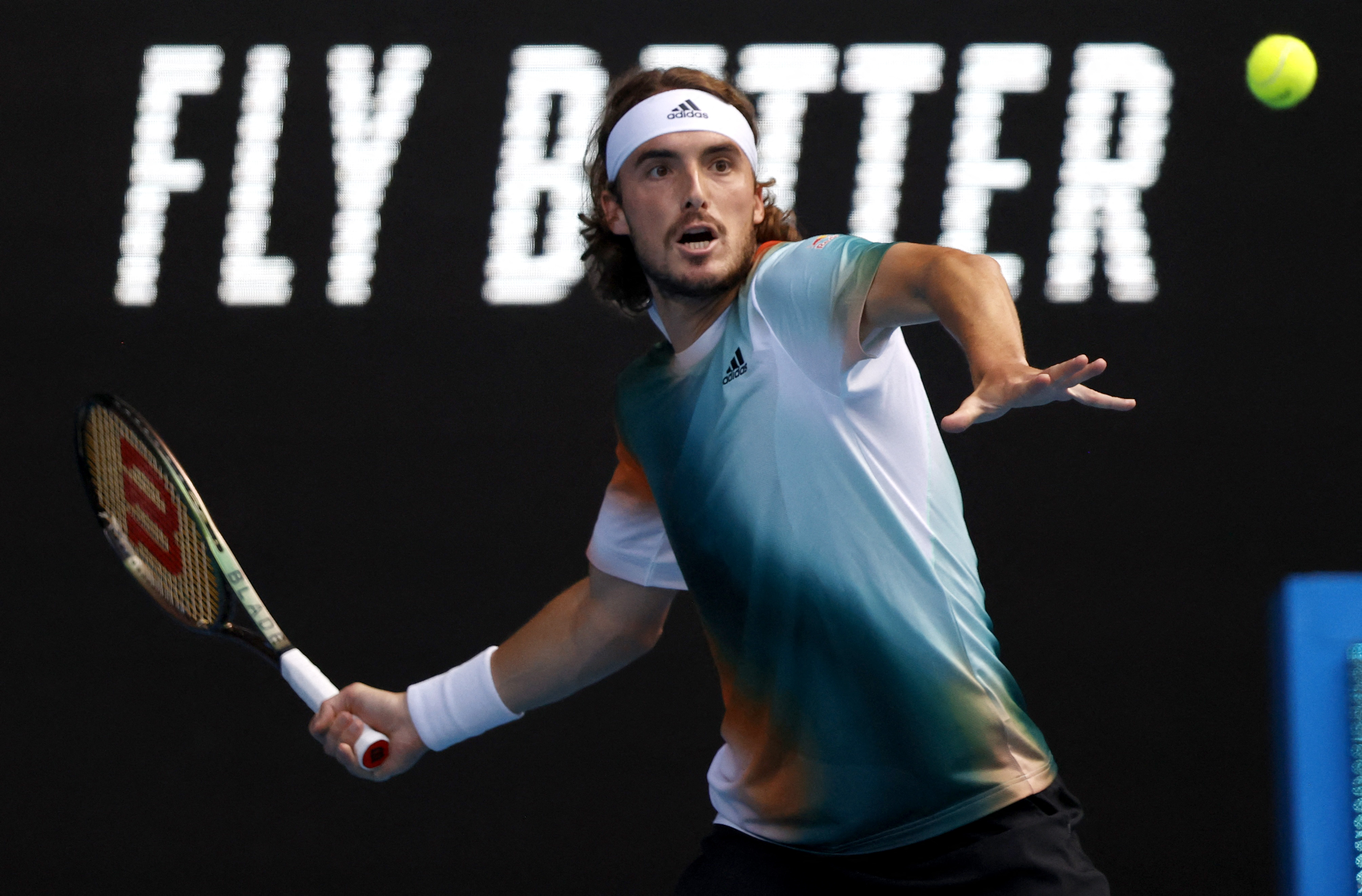 ATP总决赛逆转澳网,西西帕斯点燃赛场 ATP总决赛逆转澳网,西西帕斯点燃赛场