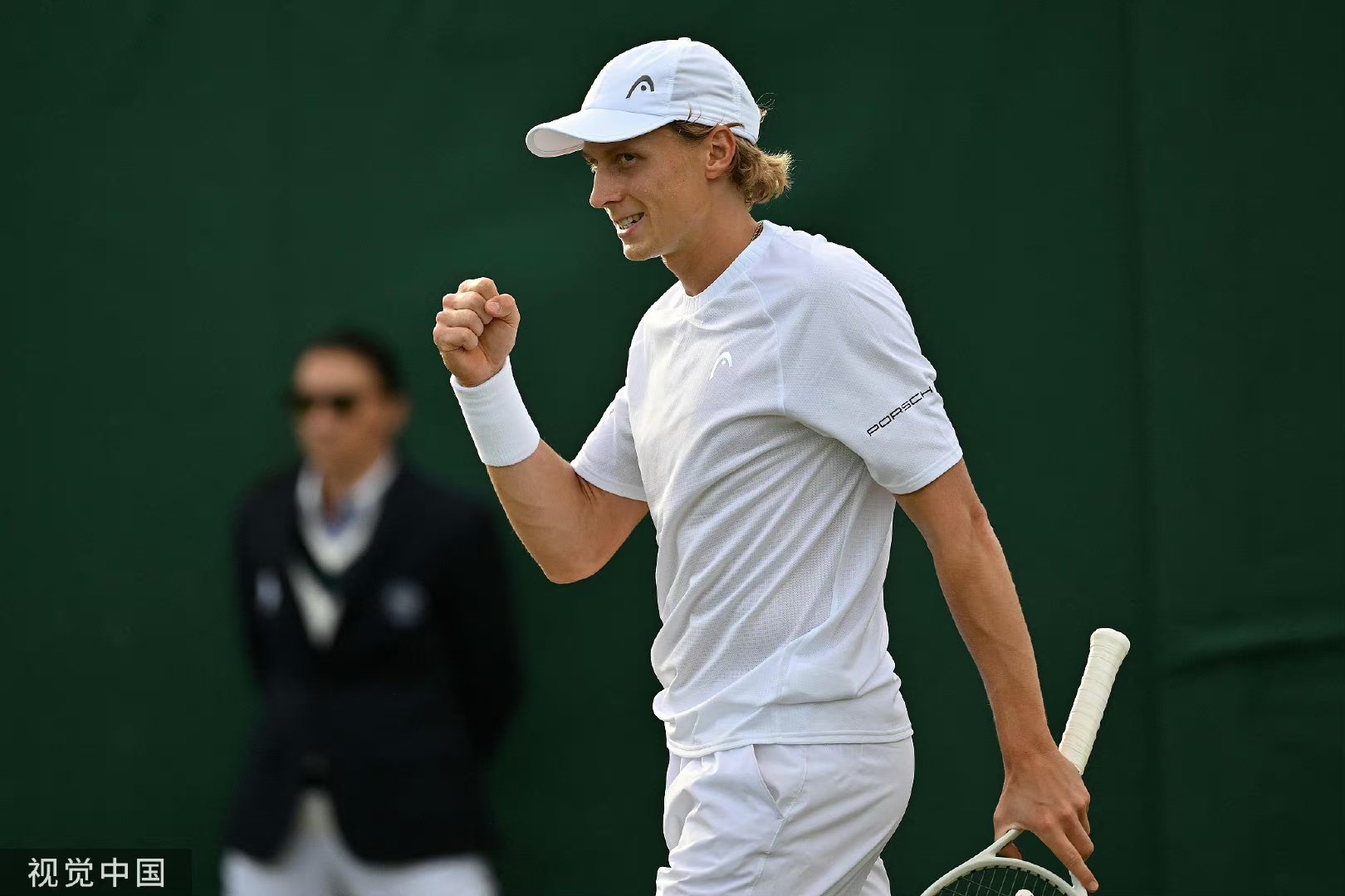 拉沃尔杯险胜澳网,兹维列夫带队取胜 拉沃尔杯险胜澳网,兹维列夫带队取胜