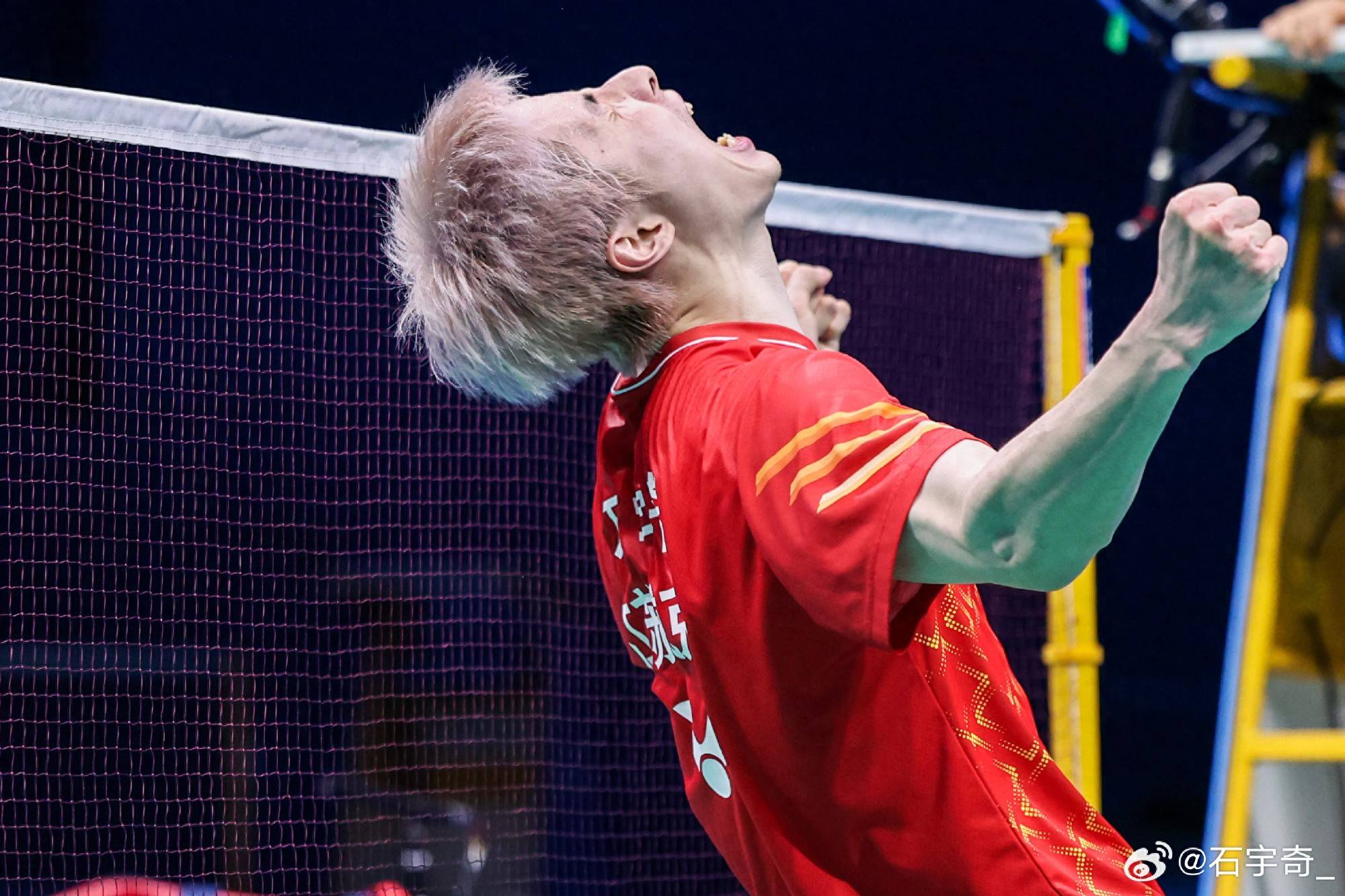 印尼队碾压韩国队,石宇奇点燃赛场 印尼队碾压韩国队,石宇奇点燃赛场