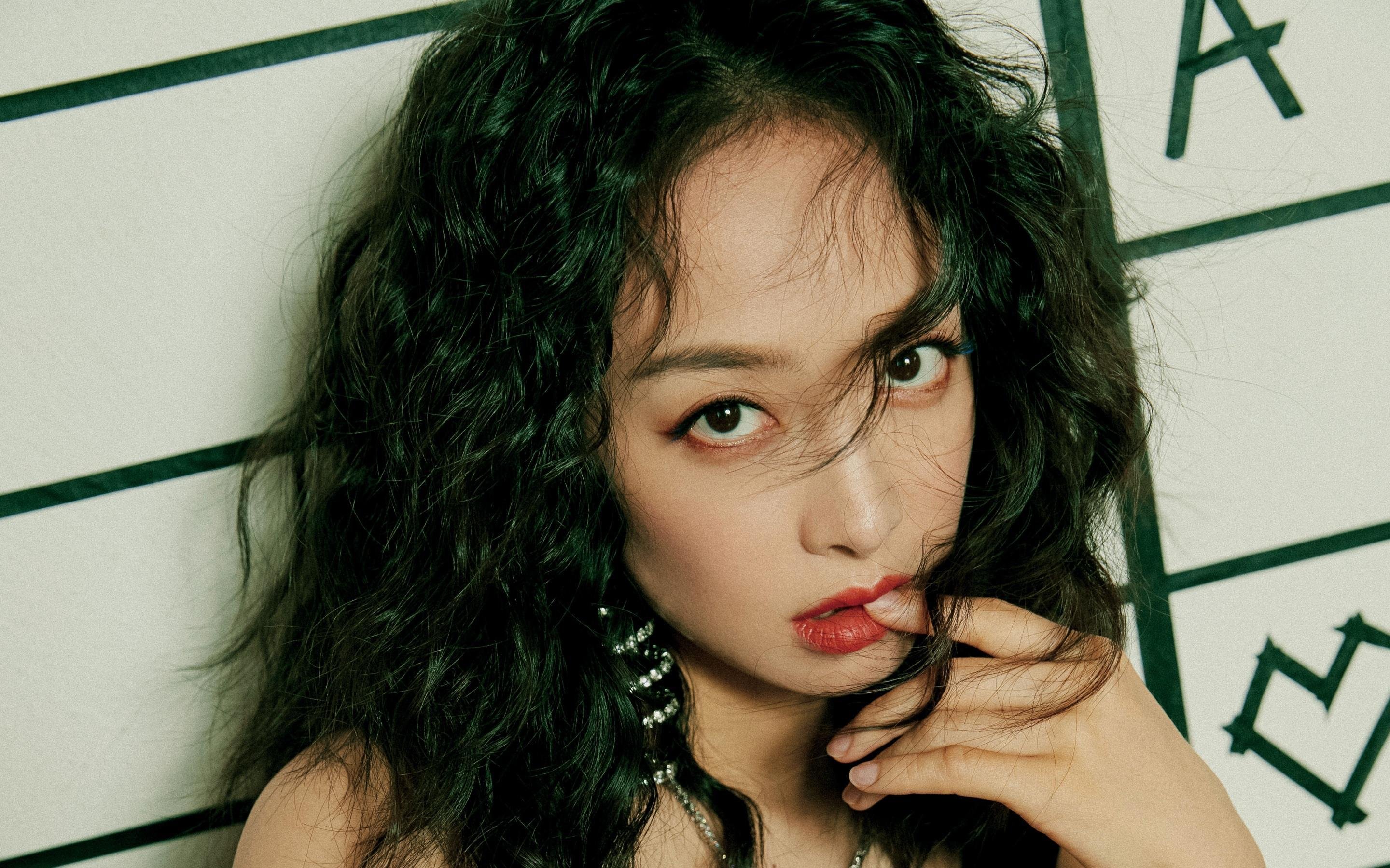 那一晚，为什么全欧洲都相信那个最不可能的人？