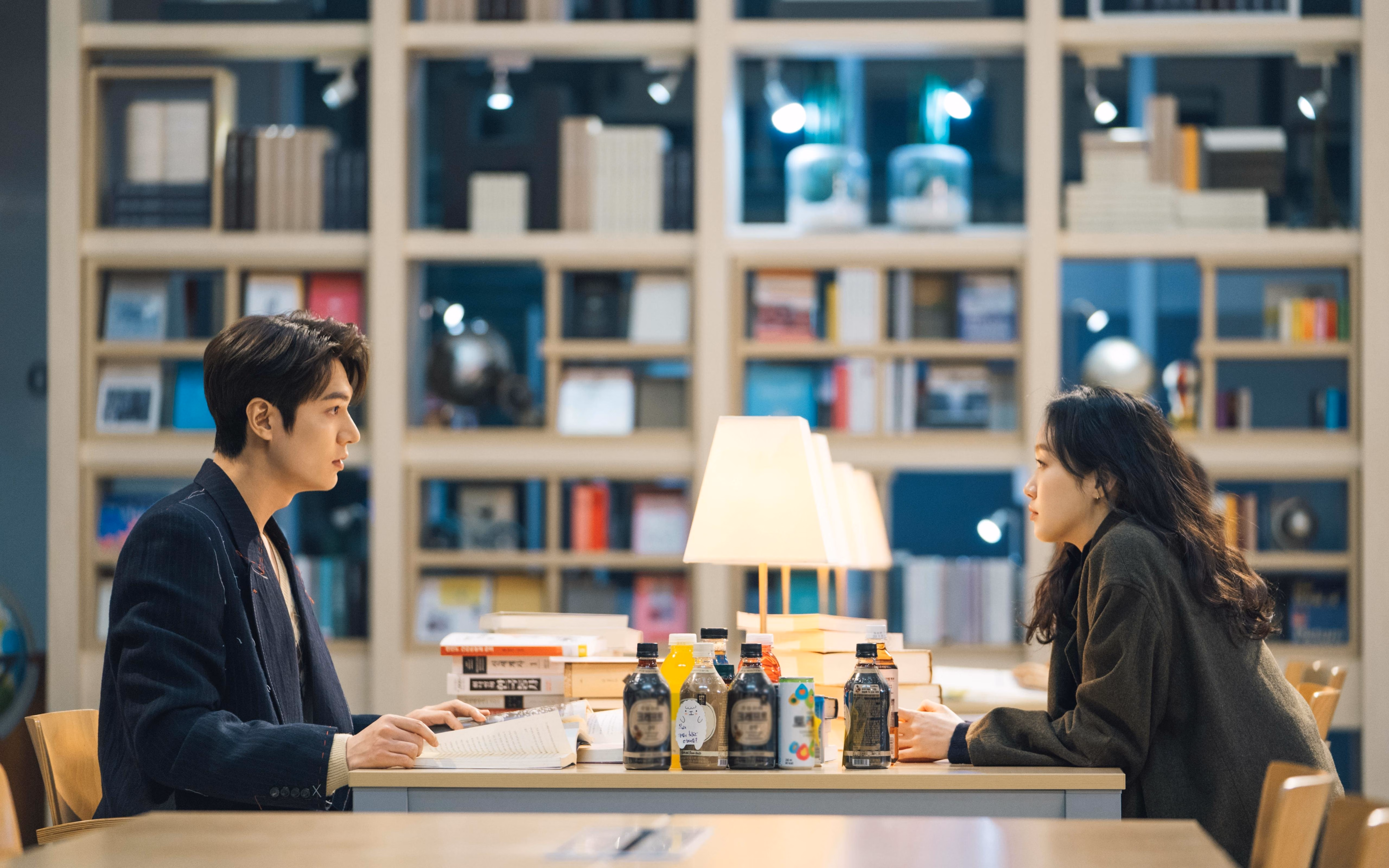 跨越十年的应答，当热火与骑士在西决舞台上演终极对决