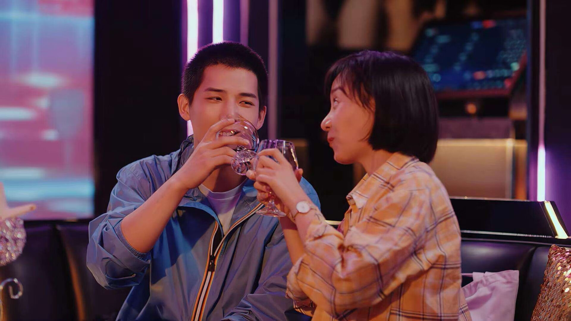 历史的错肩,那场从未发生的足球赛,如何见证了布雷默的加冕与人类政治的天真